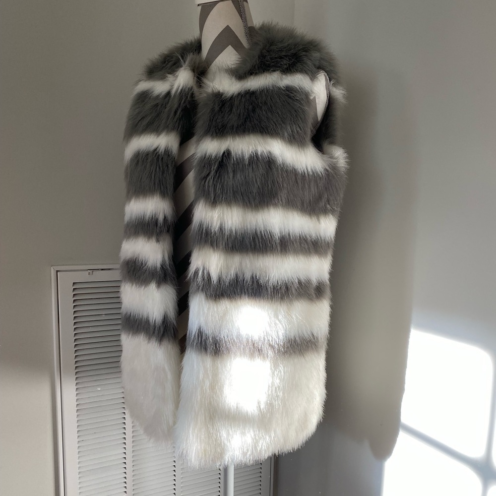 bar III vest